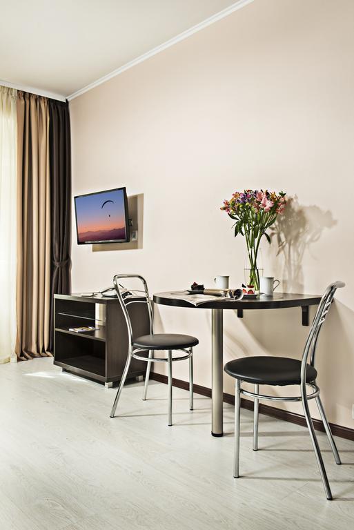 Flatlux Apartments Kiev Oda fotoğraf